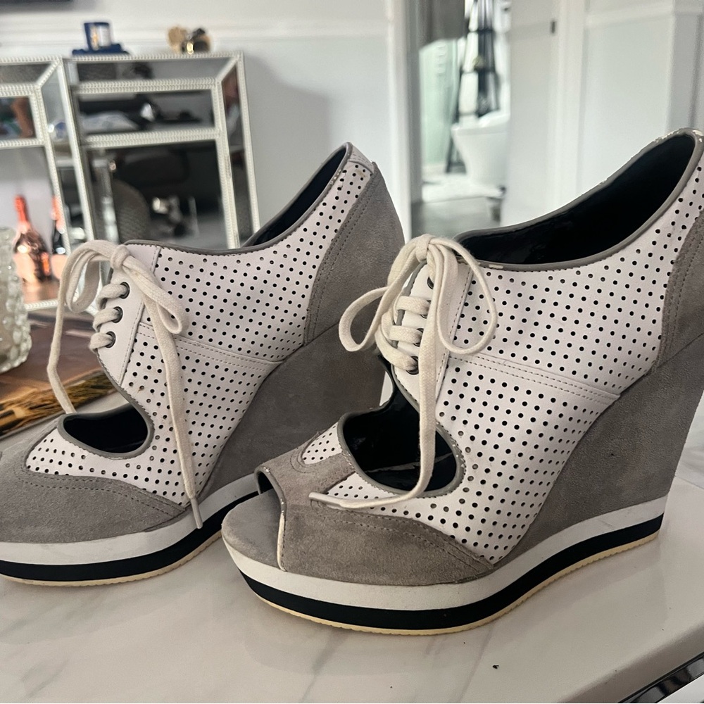 Elegant Perforated White and Gray Wedge Shoes